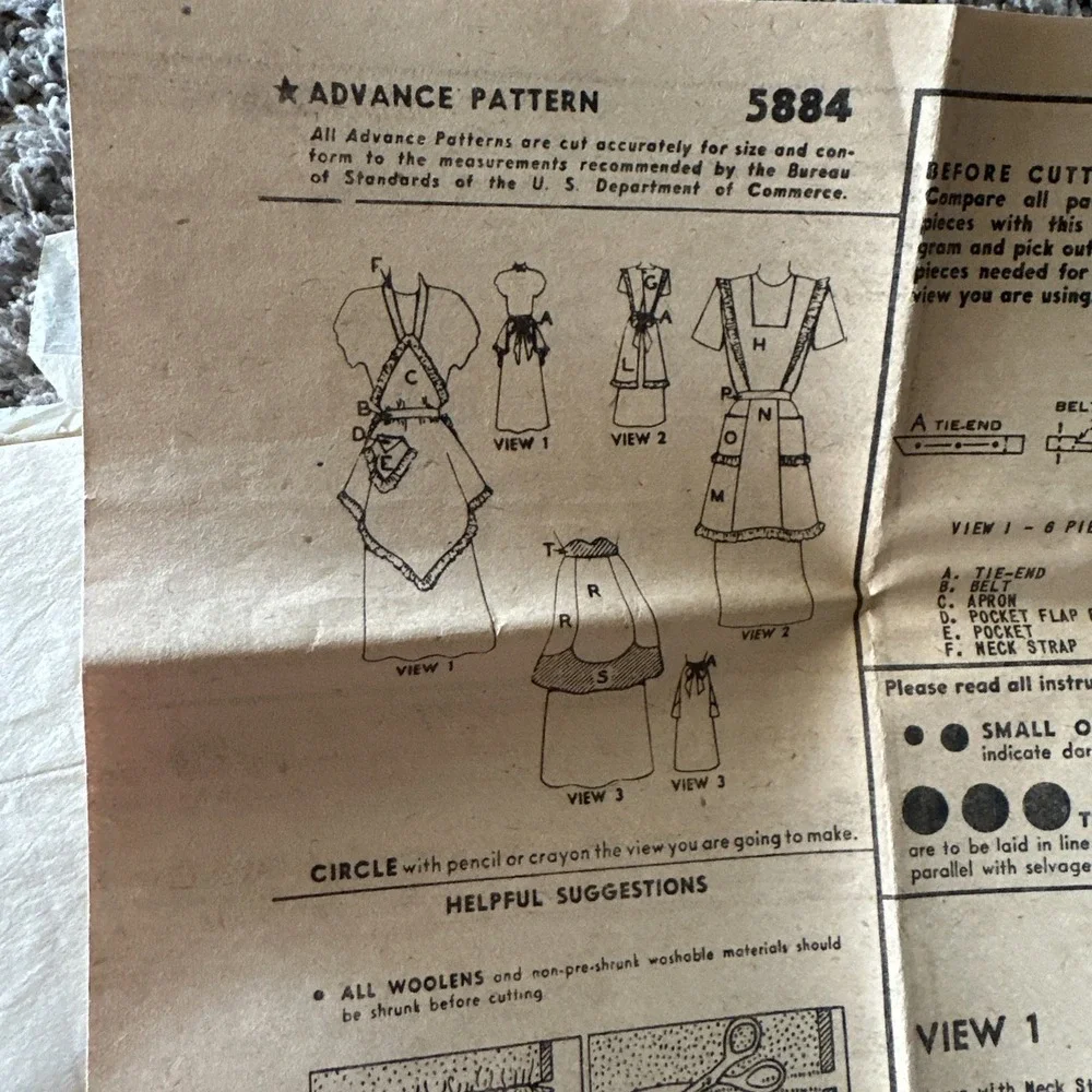 Vintage APRON Sewing Pattern Advance 5884 Cut Incomplete Decor READ‎ DESCRIPTION